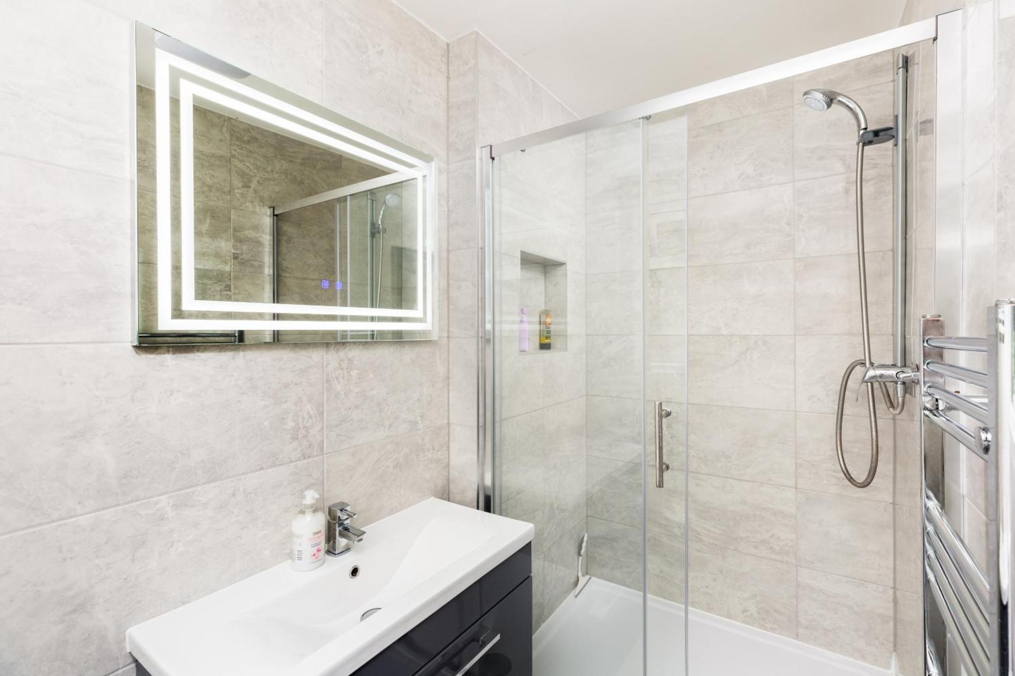 1-Bedroom Apartment In Leamington Spa With Free Parking المظهر الخارجي الصورة